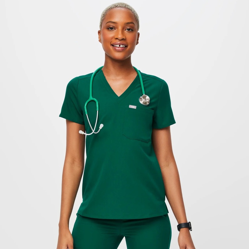 FIGS Catarina One-Pocket Scrub Top (Hunter Green)